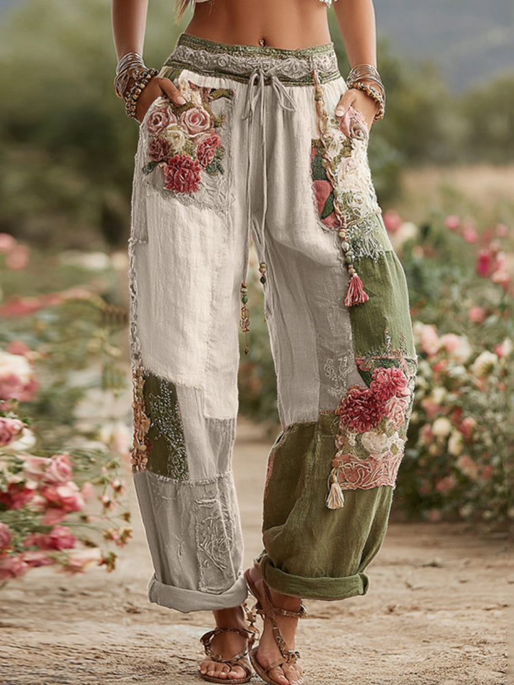 Pantaloni in lino con motivo patchwork floreale e rosa retrò della collezione Love & Health