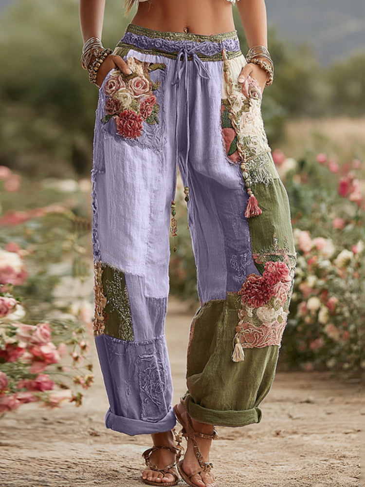 Pantaloni in lino con motivo patchwork floreale e rosa retrò della collezione Love & Health