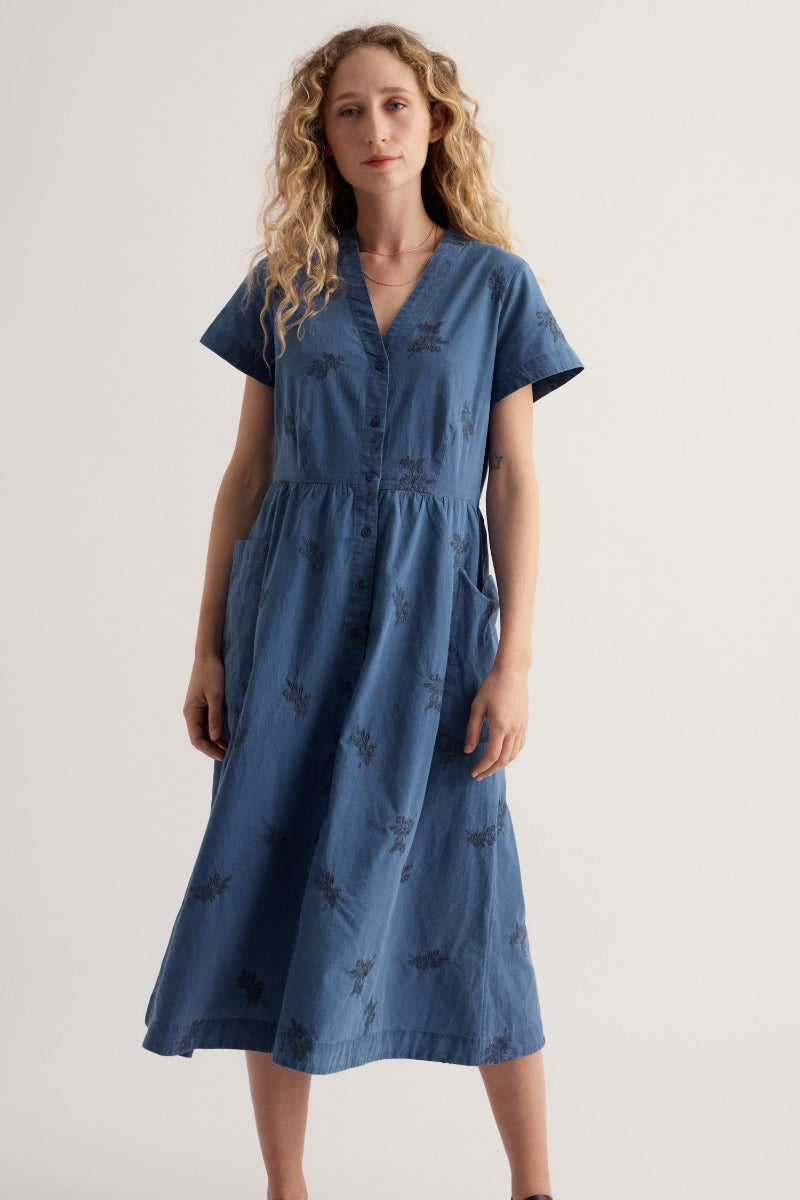 Robe chemise brodée Fowen
